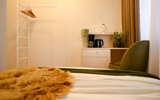 THE ALL-PINK APARTMENT - Wonderful Magheru Studio