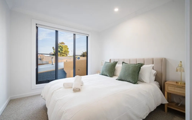 Luxury CBD Townhouse