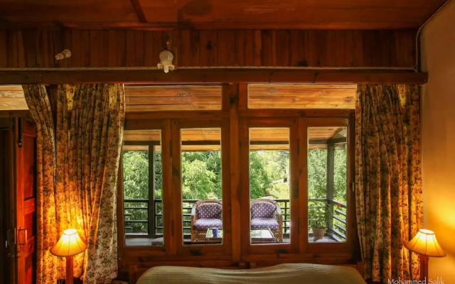 Guesthouse with parking in Siyal, Manali, by GuestHouser 41366