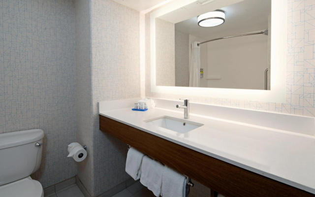 Holiday Inn Express Hotel & Suites Fresno South by IHG