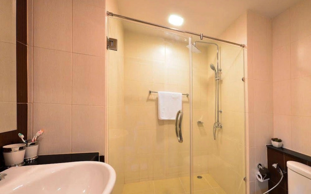The Nice Condotel Bangtao Beach