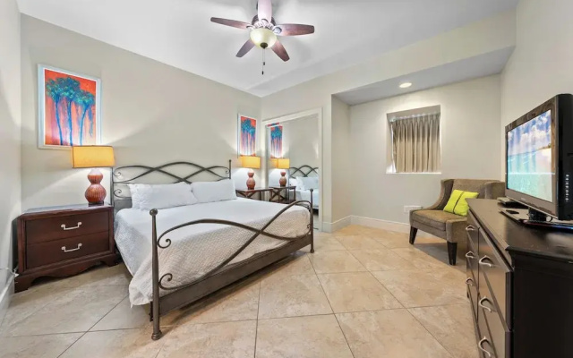 Turquoise Place 405C