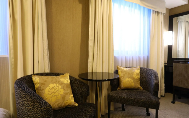 Отель Apa Hotel Kanda Jimbocho Ekihigashi
