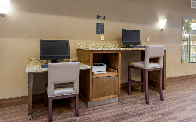Comfort Suites Fredericksburg South
