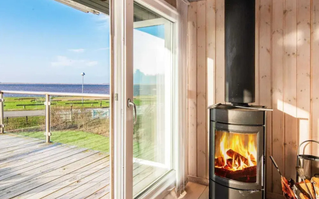 Riveting Holiday Home in Hemmet near Sea