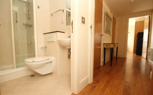 Hanover Dock Suite