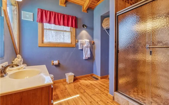 Mountain Glory 1- One Bedroom Cabin
