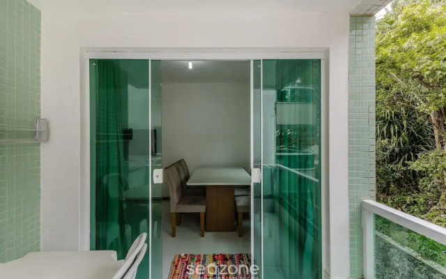 Apt 2 Bedrooms 200 m From the Beach Mao0203