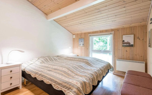 7 Person Holiday Home in Henne