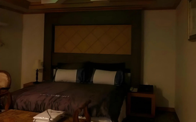 500th Hotel