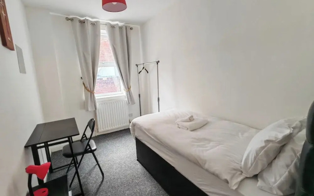 Central Wolverhampton Stay