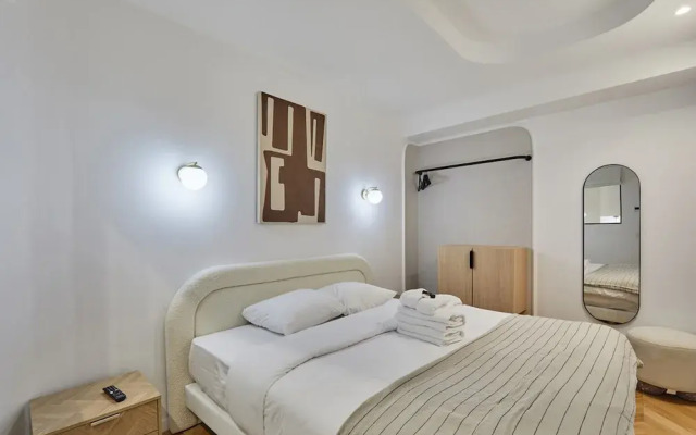Apartment With AC Saint-germain des Pres / Rennes