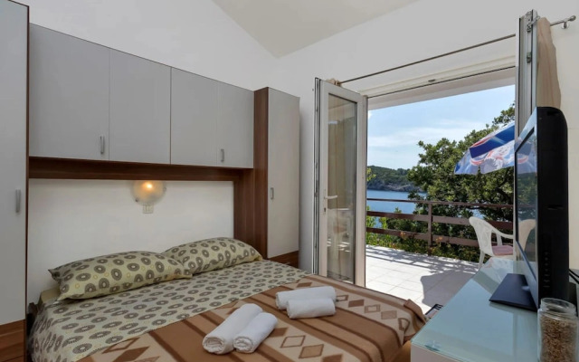 Seaside Retreat- Villa Ruža, Hvar Island