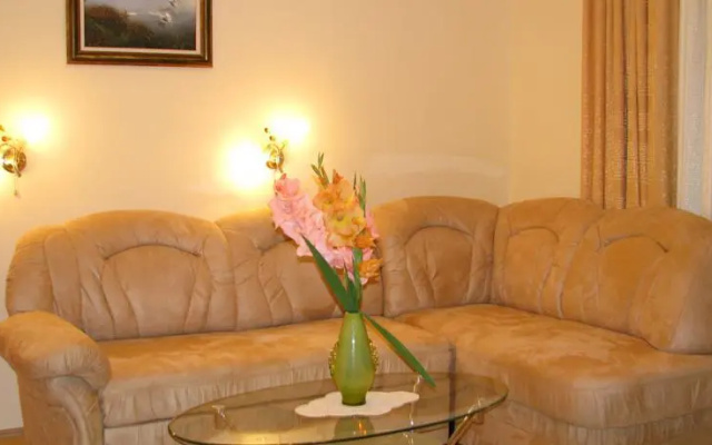 Nadezhda-Tsonevski Guest House
