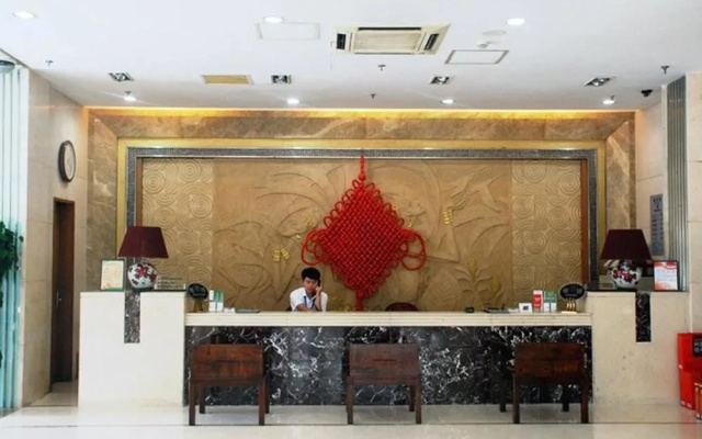 Hirun Jinan International