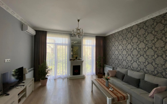 Pushkin street, 2 bedrooms New Euro Renovated, Modern apartment PU524