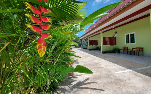 Charlie Resort Chumphon