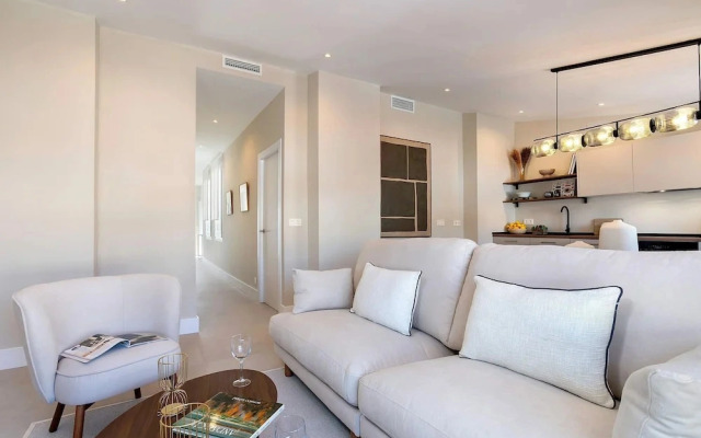 Exclusive Penthouse With Private Terrace in Granada San Anton 402
