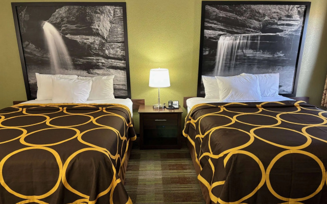 Super 8 by Wyndham Lincoln