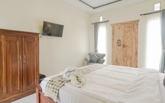 Giri Krisna Guest House