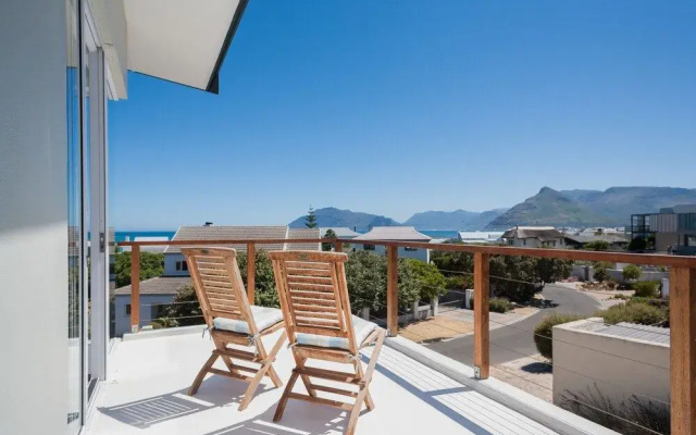 Greenways Beach House