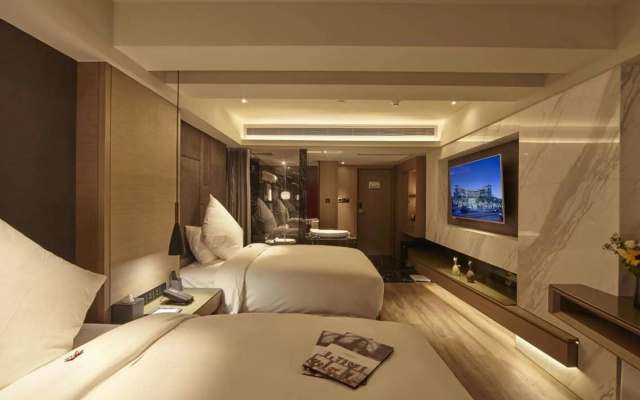 Mercure Yangzhou Dongguan Street