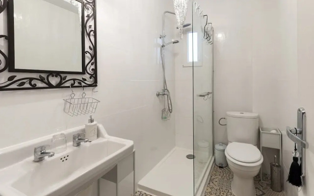 Samba in Gandia With 3 Bedrooms and 1 Bathrooms
