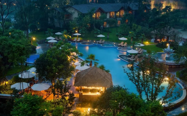 Ji Zhuang Hotel