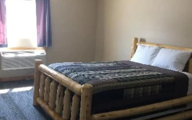 Big Horse Inn and Suites