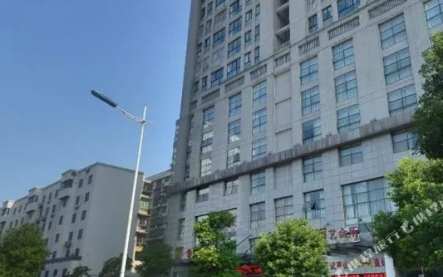 9581 Business Hotel