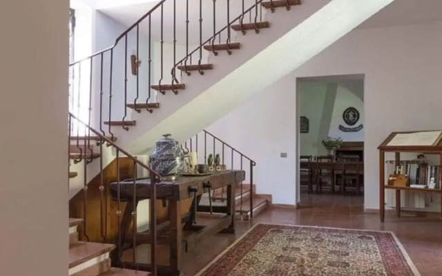 Belvilla by OYO Tasteful Villa With Bubble Bath