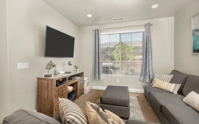 Holiday Oasis 3 Bedroom Apts