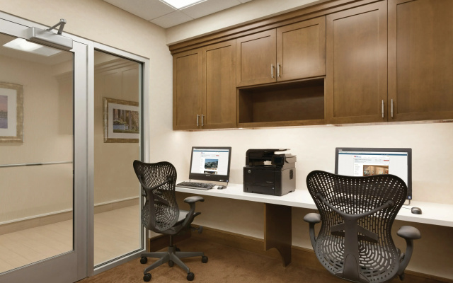 Hilton Garden Inn Boston Logan Airport