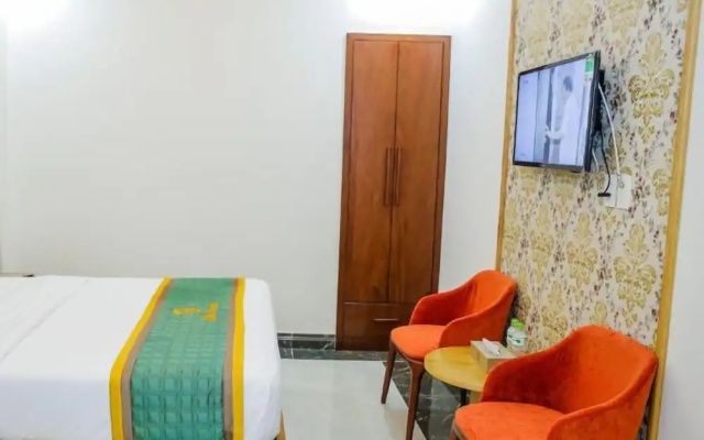 Silk Hotel