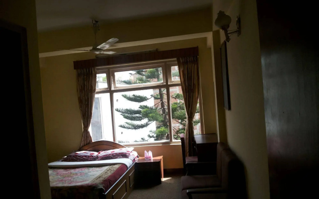 Hotel Discovery Inn