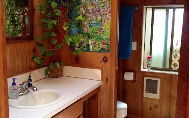 Shaw's Oceanfront Bed and Breakfast