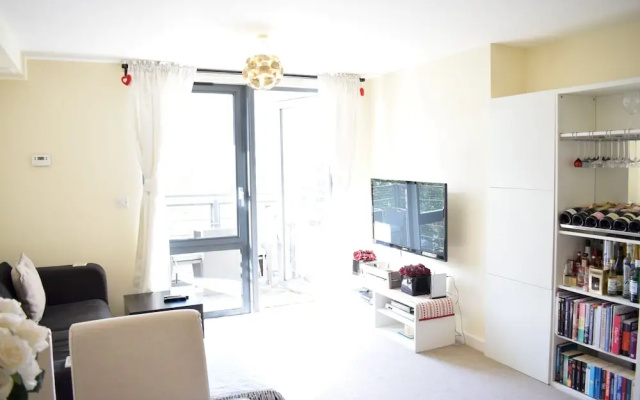 Stylish Apartment With Balcony In Finsbury Park