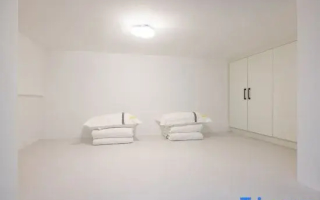 Yibojia Console Gaming Homestay (Shenyang Zhongjie Joy City)