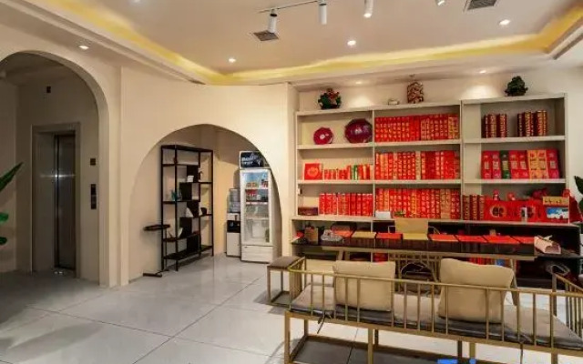 Dongqing Light Luxury Hotel (Nanyue Damiu)