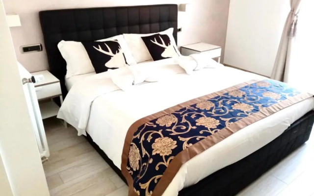 Rose Suite