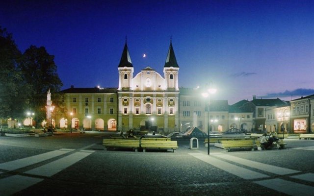 Отель Grand Словакия, Жилина - отзывы, цены и фото номеров - забронировать отель Grand онлайн вид на фасад