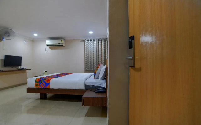 Fabhotel Pishori