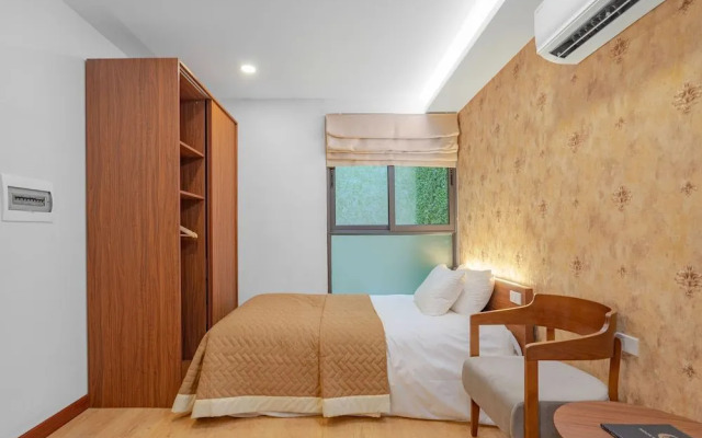Moon West Lake Serviced Apartment