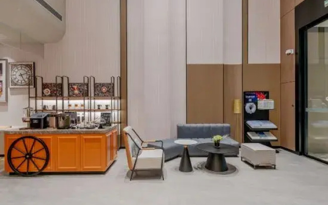 Homeinn Plus Hotel (Shanghai Hongqiao Airport Hongqiao Railway Station)