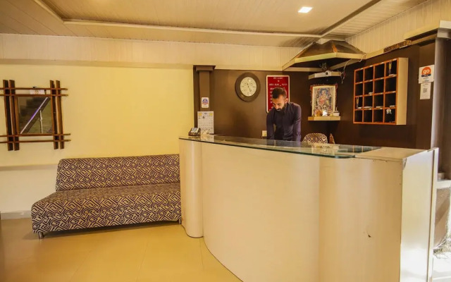 OYO 23500 Hotel Blue Valley