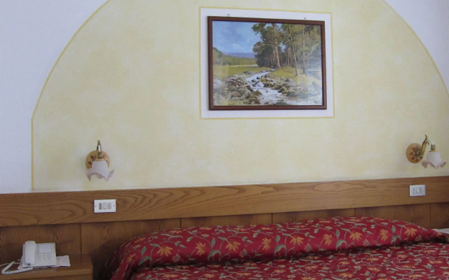 Hotel Azola