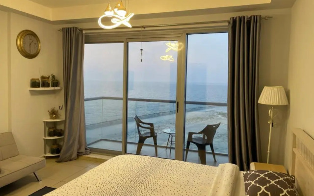 Beautiful Studio Apartment In Al Marjan Island