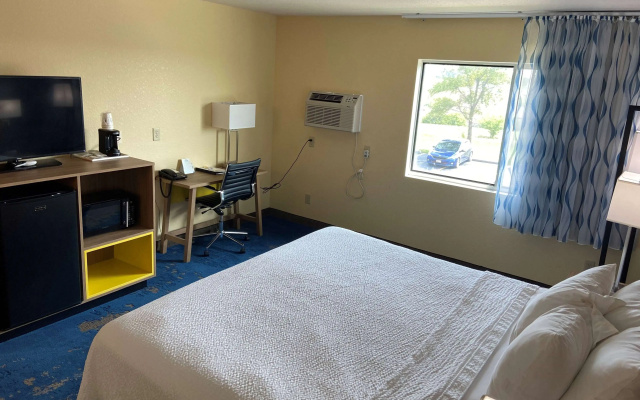Days Inn by Wyndham Newton