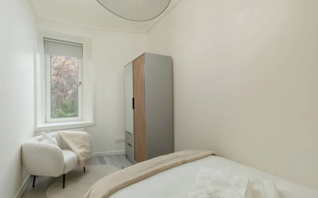 Modern Wheatfield Apartment