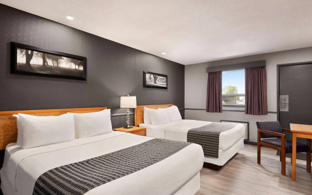 Travelodge by Wyndham Brandon